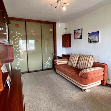 Зарічанська вул., 6