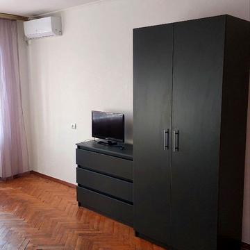 Науки просп., 4