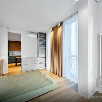 Тадея Рильського бульв., 4