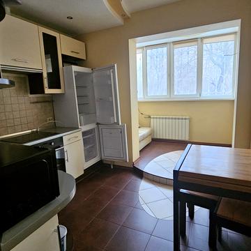 Урлівська вул., 16