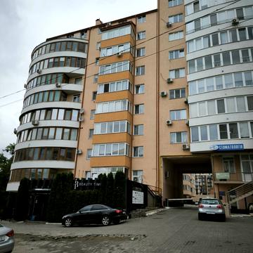 Героїв Майдану вул. (Червоноармійська), 150