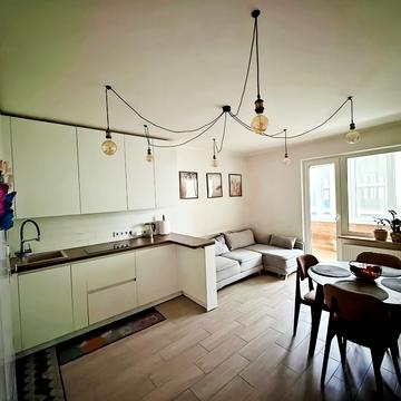 Балтійський пров., 5