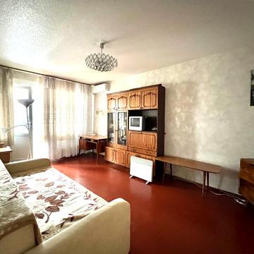 Каштанова вул., 15