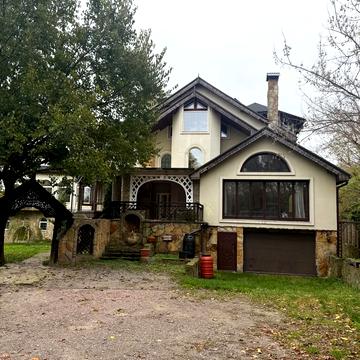 Ягідна вул.