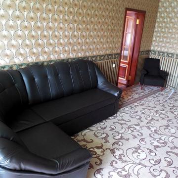 Небесної Сотні просп. (Маршала Жукова), 85