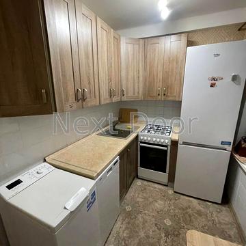 Європейського Союзу просп. (Правди), 80