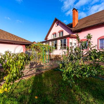 Валова вул.