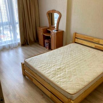 Віталія Нестеренка вул., 1б