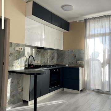 Фріца Гленца вул., 14