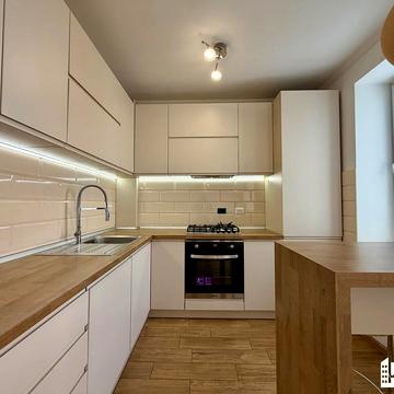 Вовчинецька вул., (Будинок)