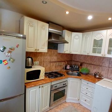 Гетьмана Івана Мазепи вул. (Топольна), 4