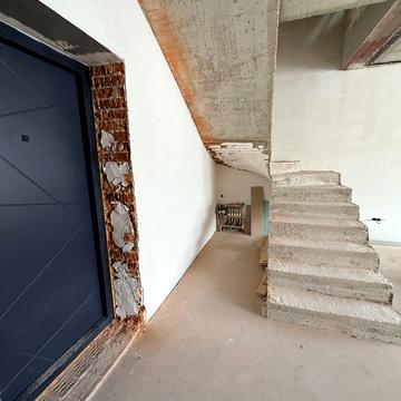 Героїв Крут вул., 6