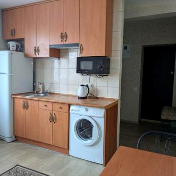 Академіка Вернадського бульв., 67