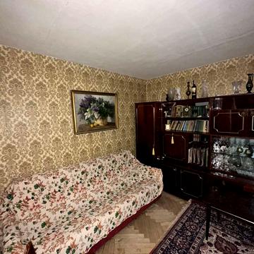 Авіаконструктора Антонова вул., 4