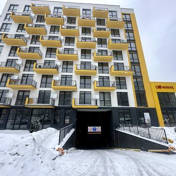 Володимира Навроцького вул., 4