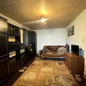 Ревуцького вул., 44