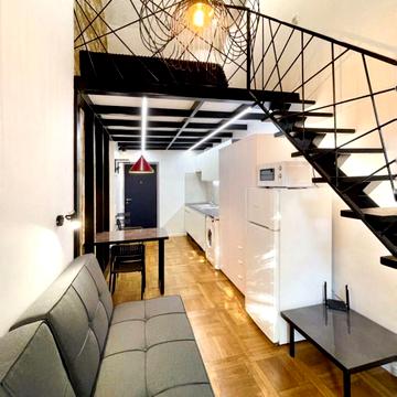 Соборна пл., 2