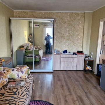 Небесної Сотні просп. (Маршала Жукова), 91