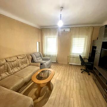 Троїцька вул. (Червона), 24