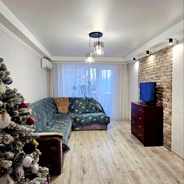 Єдності вул., 150