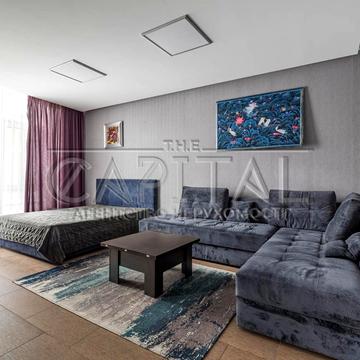 Саперне Поле вул., 3