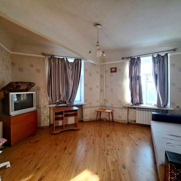 Академіка Грищенка вул., 40