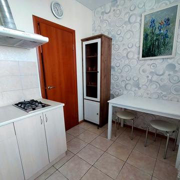 Проїзна вул., 9