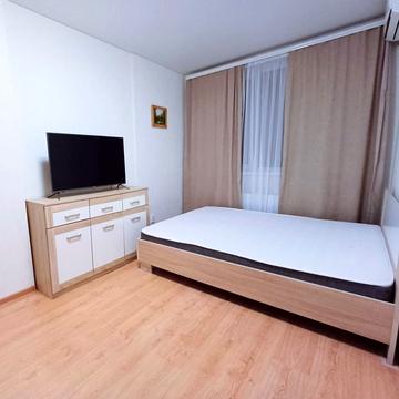 Проїзна вул., 9