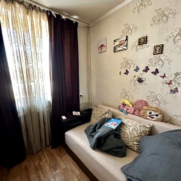 Ахієзерів вул. (Халтуріна), 4