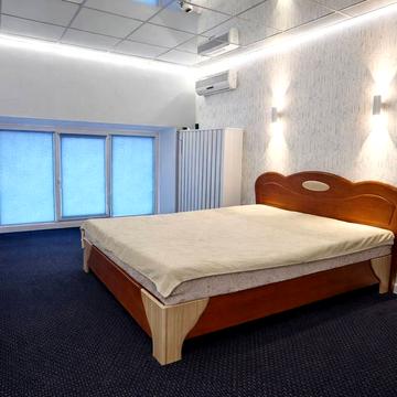 Старокозацька вул. (Комсомольська), 5