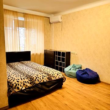 Ямська вул., 1