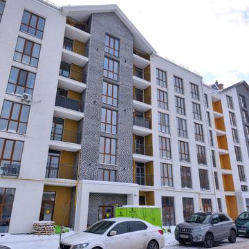 Богдана Хмельницкого вул., 1з