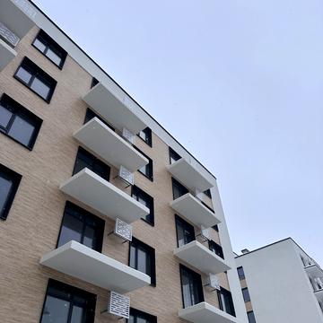 Євгена Коновальця вул., (Будинок 2)