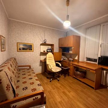 Олеся Гончара вул., 8