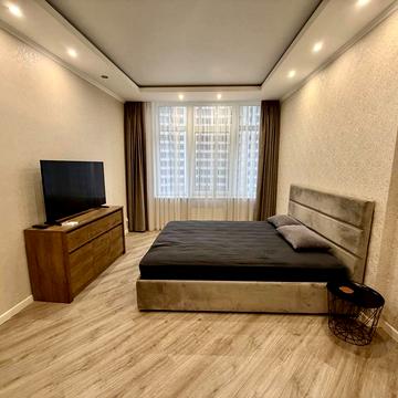 Валерія Самофалова вул. (Каманіна), 16а/2