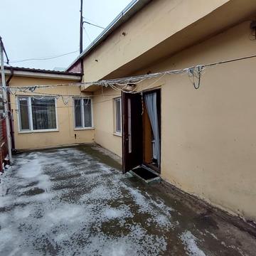 Дальницька вул., 38