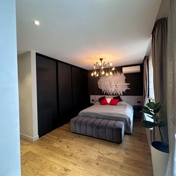 Зарічна вул., 1-Б