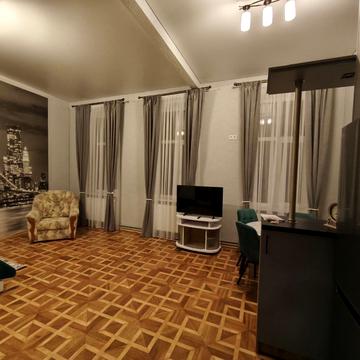 Івана Григоровича вул., 3