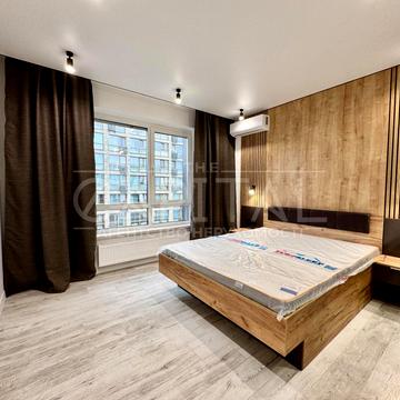 Золотоустівська вул., 25