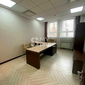 Шота Руставелі вул., 44