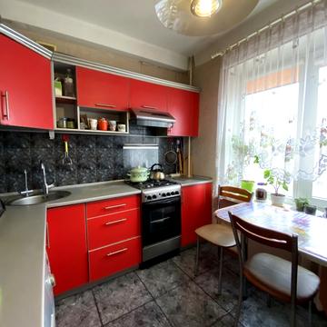 Шкільна вул. (Героїв Сталінграда), 32