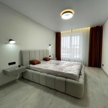 Княгинин вул., (Будинок 8)