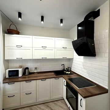 Валерія Самофалова вул. (Каманіна), 16а/2