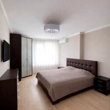 Олександра Мишуги вул., 2