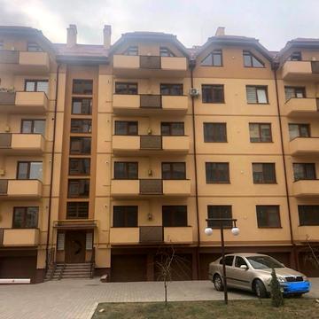 Олександра Хіри вул., 1