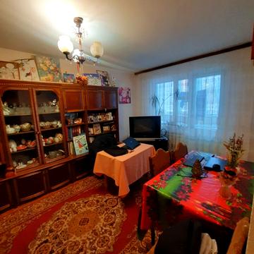 Максима Залізняка вул., 16