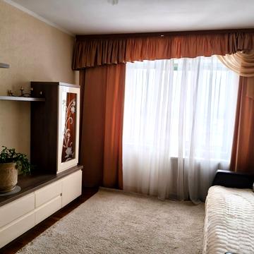 Райдужна вул., 35