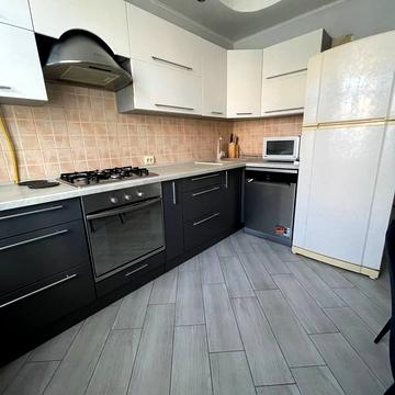 Святотроїцька вул., 94