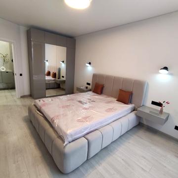 Княгинин вул., (Будинок 8)