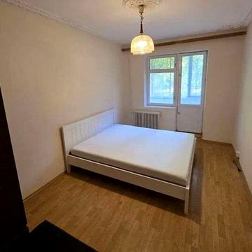 Георгія Гонгадзе просп. (Радянської України), 26